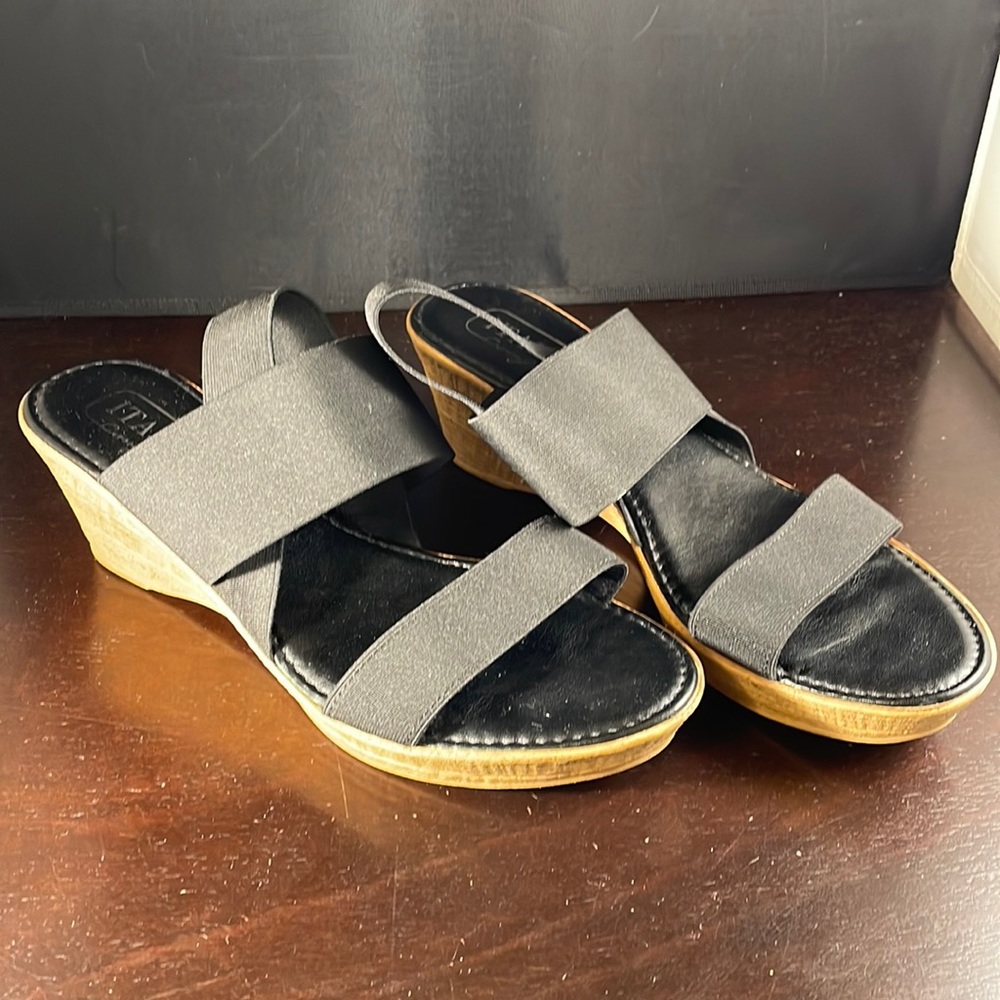 Italian Comfort stretch wedge sandals
